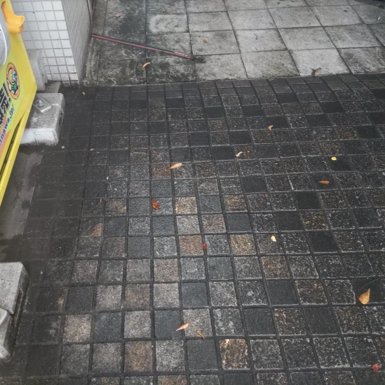 床清掃・作業前2
